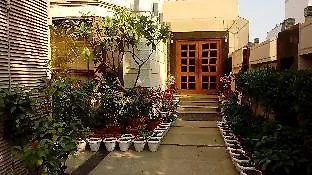 Ahuja Residency Dlf Phase 2 Ξενοδοχείο Γκουργκάον