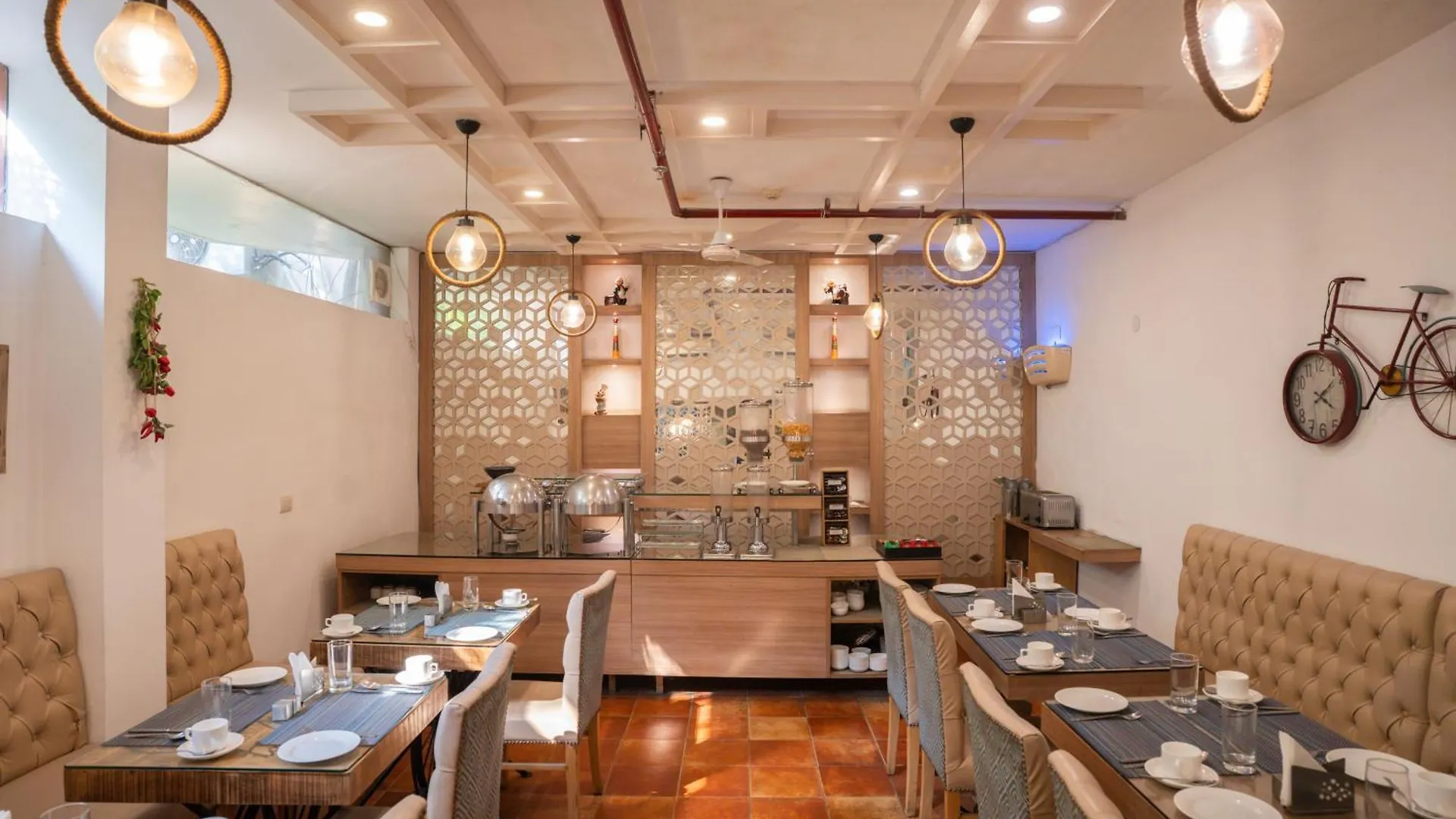 Ahuja Residency Dlf Phase 2 Hotel Gurgaon India