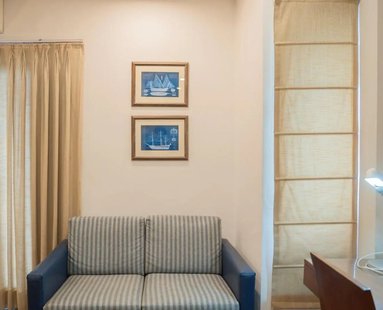 Ahuja Residency Dlf Phase 2 Ξενοδοχείο Γκουργκάον