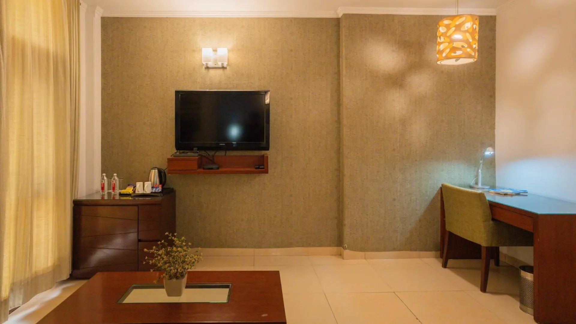 Ahuja Residency Dlf Phase 2 Hotel Gurgaon 4*,