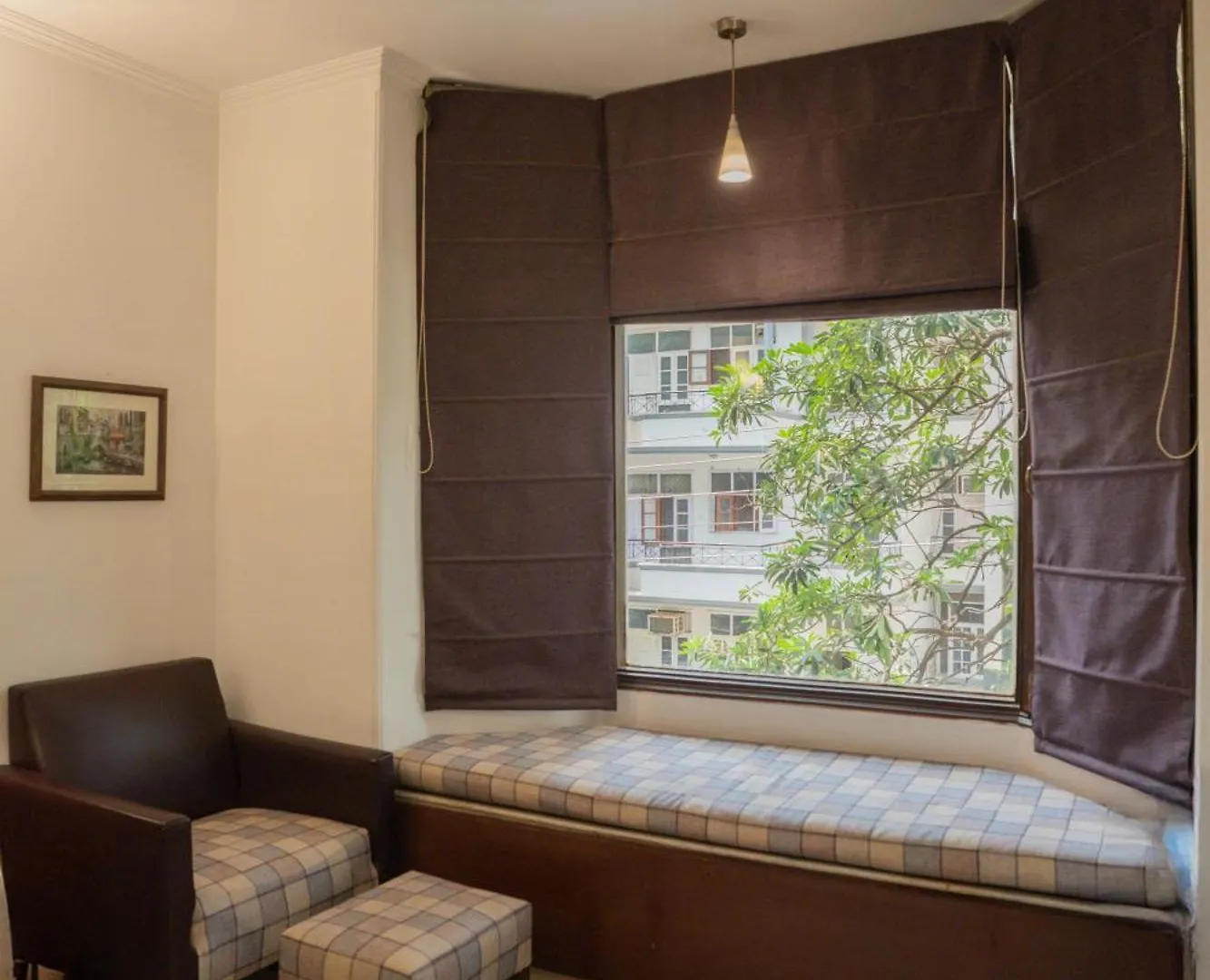 Ahuja Residency Dlf Phase 2 Hotel Gurgaon