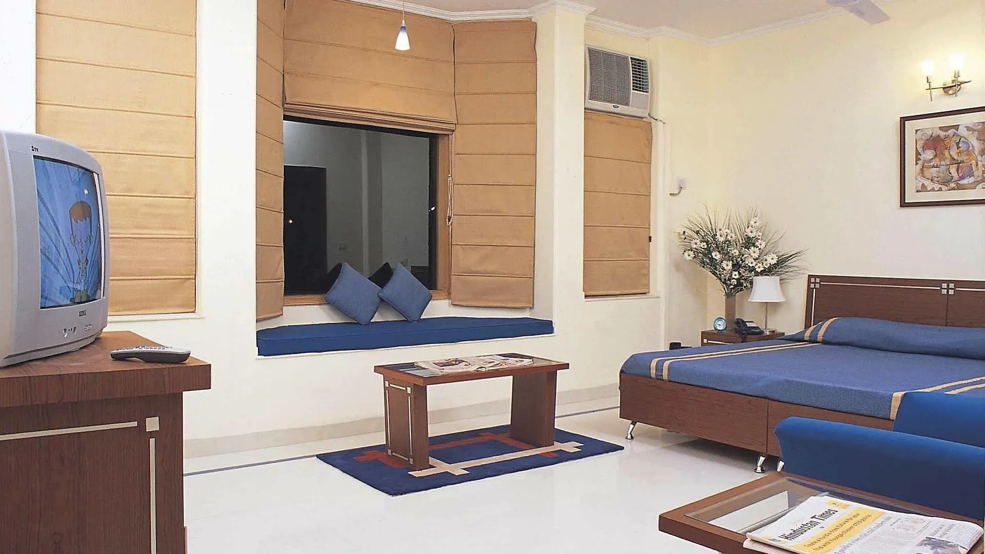 Ahuja Residency Dlf Phase 2 Hotel Gurgaon 4*,  India
