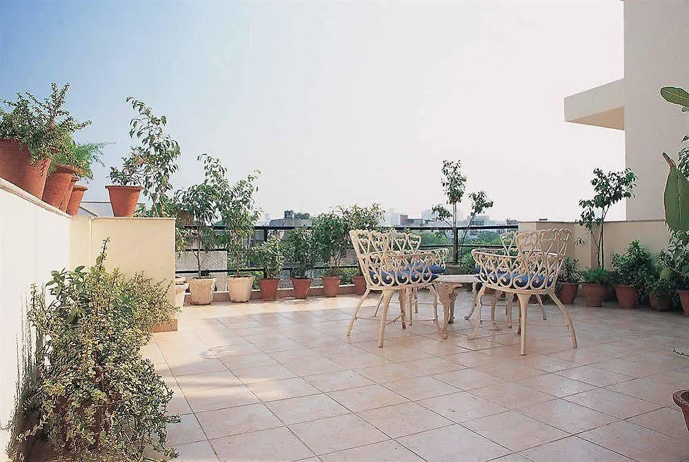 Ahuja Residency Dlf Phase 2 Ξενοδοχείο Γκουργκάον