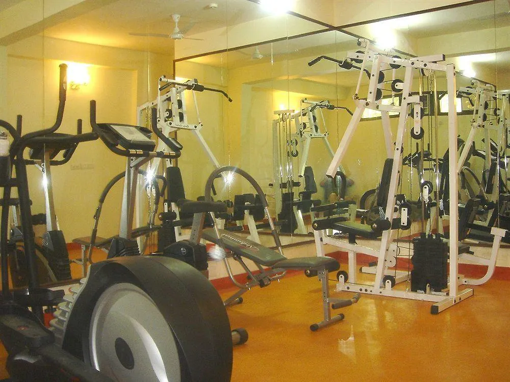 Ahuja Residency Dlf Phase 2 Hotel Gurgaon