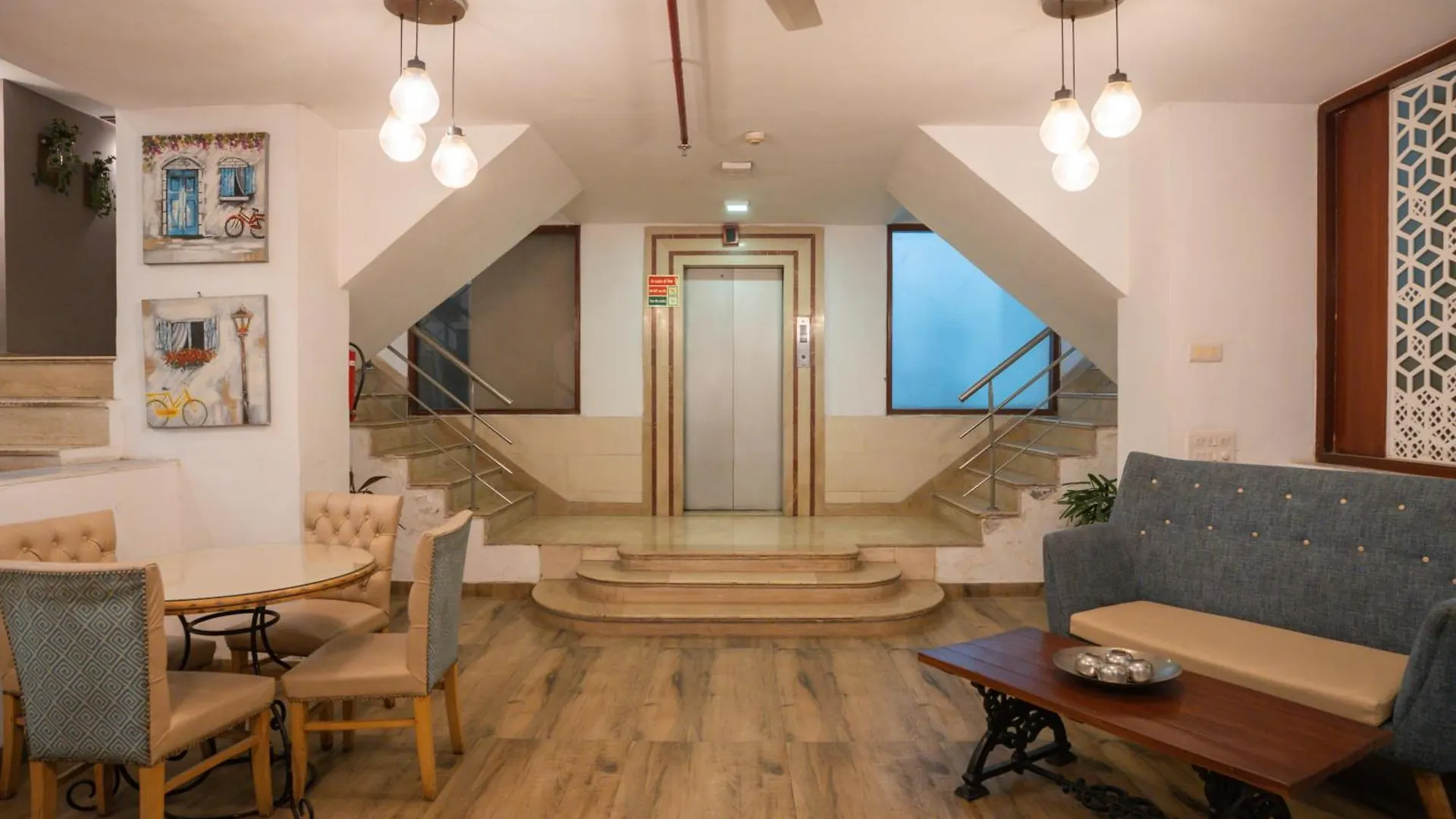 Ahuja Residency Dlf Phase 2 Hotel Gurgaon