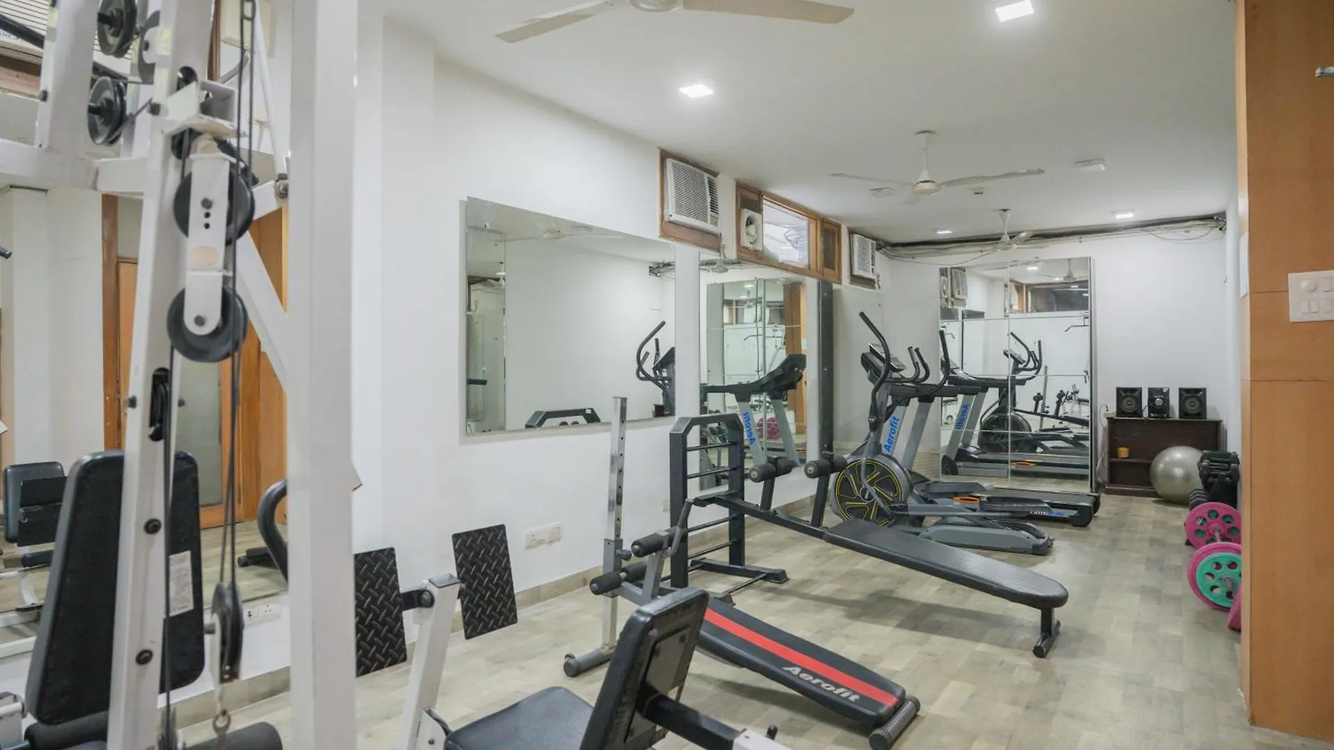 Ahuja Residency Dlf Phase 2 Hotel Gurgaon Indien