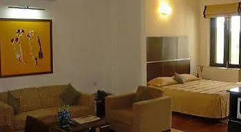Ahuja Residency Dlf Phase 2 Hotel Gurgaon
